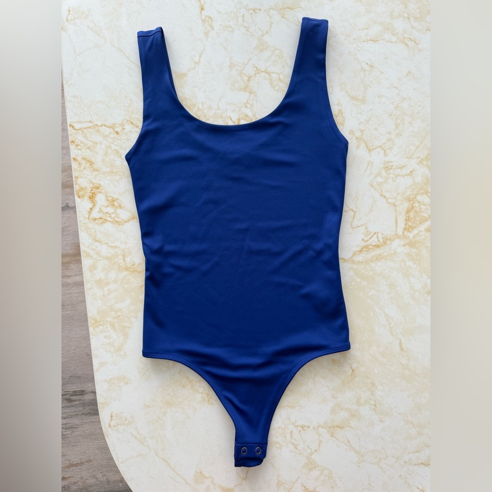 🏷️ 🛍️ NWOT Express Body Contour Royal Blue Tank Thong Bodysuit 🏷️ 🛍️